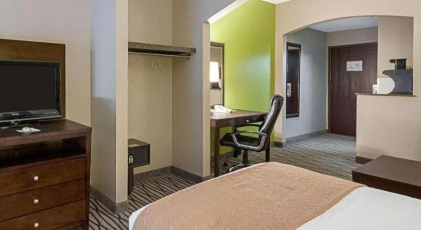 Quality Suites Sulphur Εξωτερικό φωτογραφία