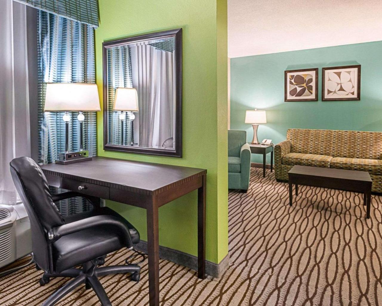 Quality Suites Sulphur Εξωτερικό φωτογραφία