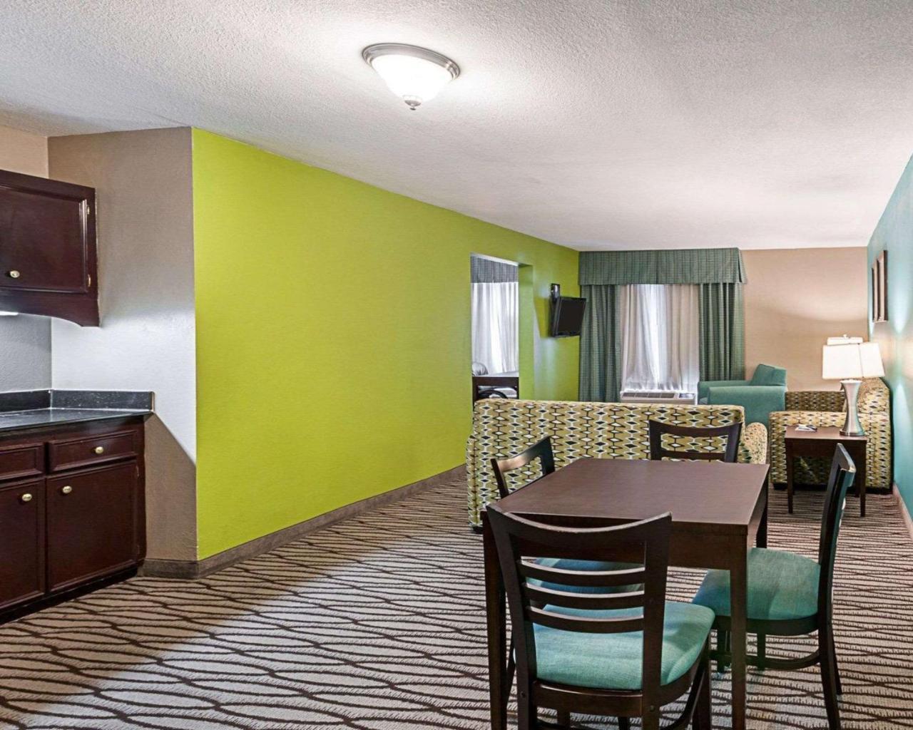 Quality Suites Sulphur Εξωτερικό φωτογραφία