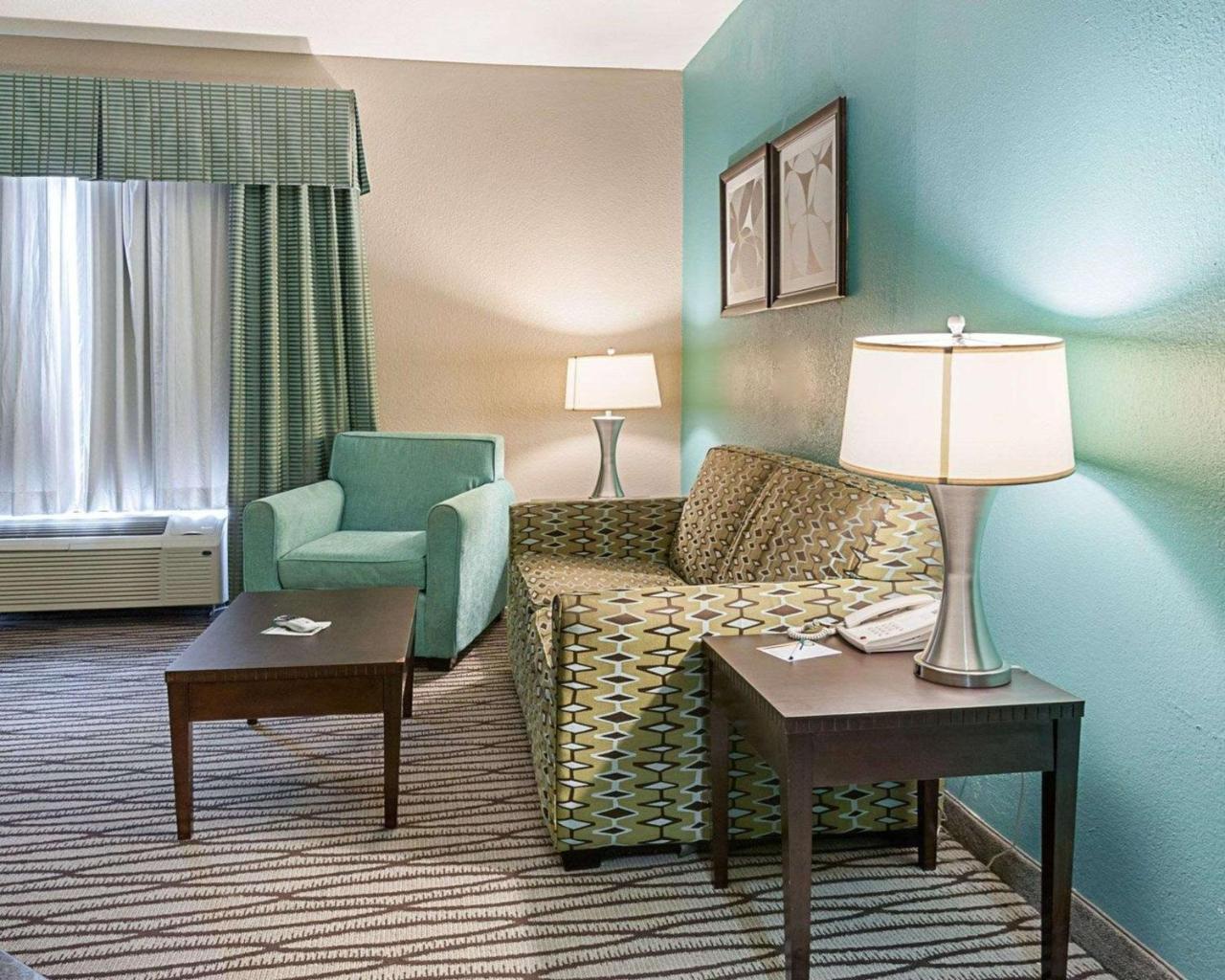 Quality Suites Sulphur Εξωτερικό φωτογραφία