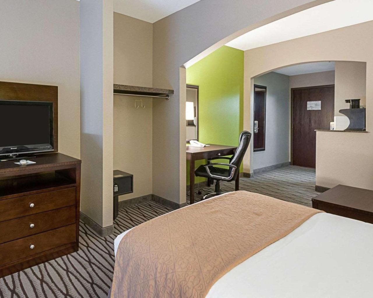 Quality Suites Sulphur Εξωτερικό φωτογραφία